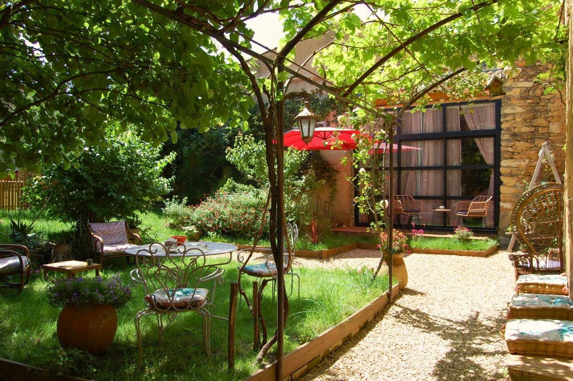 La Bucolique, Chambres Et Jardin D'Hotes Sabran Exteriér fotografie